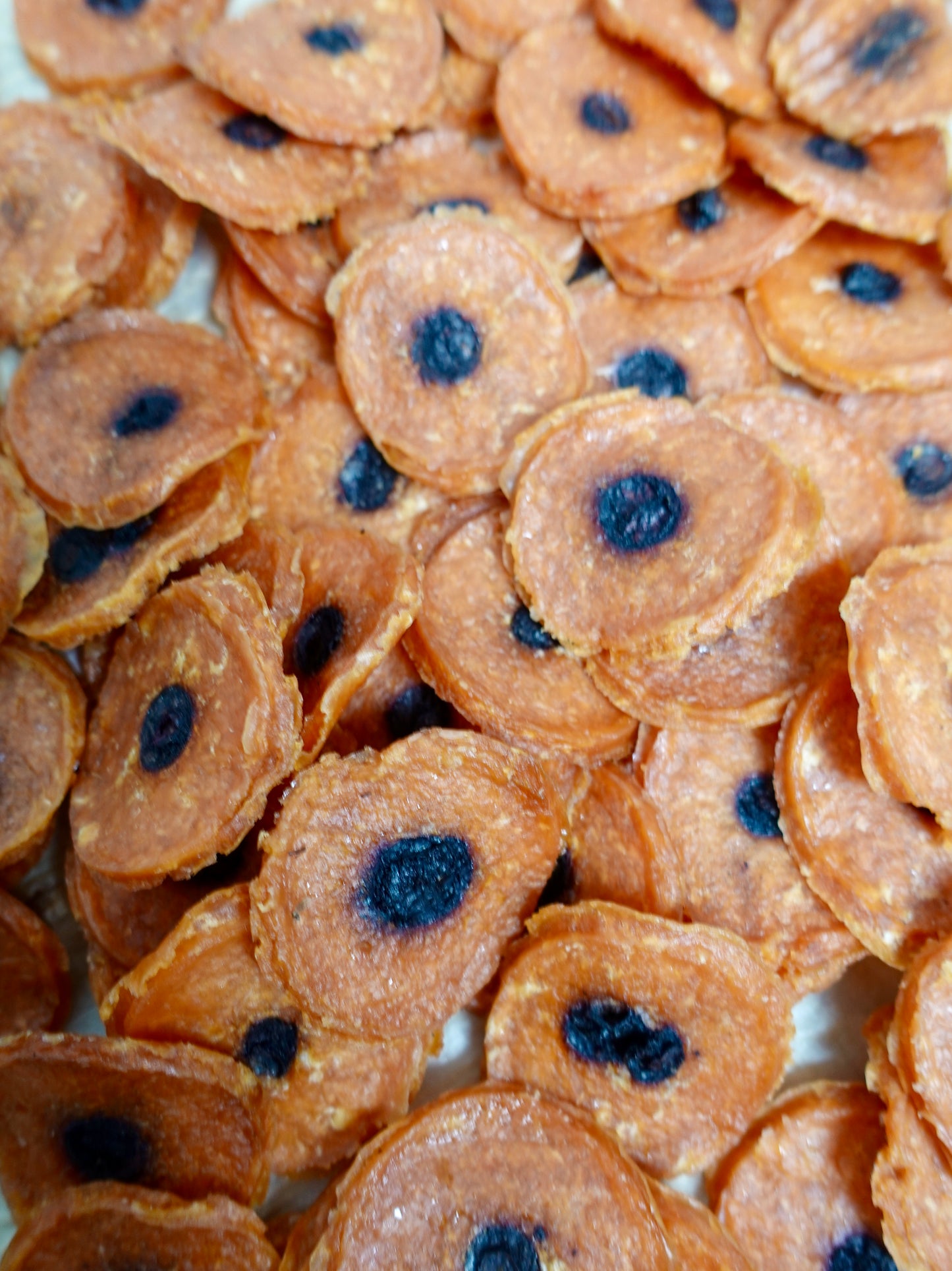 Luvyaak Chicken & Blueberry Air-Dried Dog Cookies | Edible pet treats｜100g
